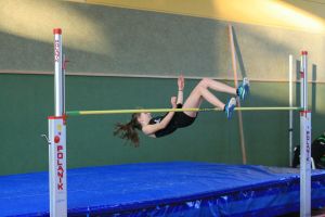 Viktoria Willhuber im Hochsprung bei den ST-MS Halle 2015